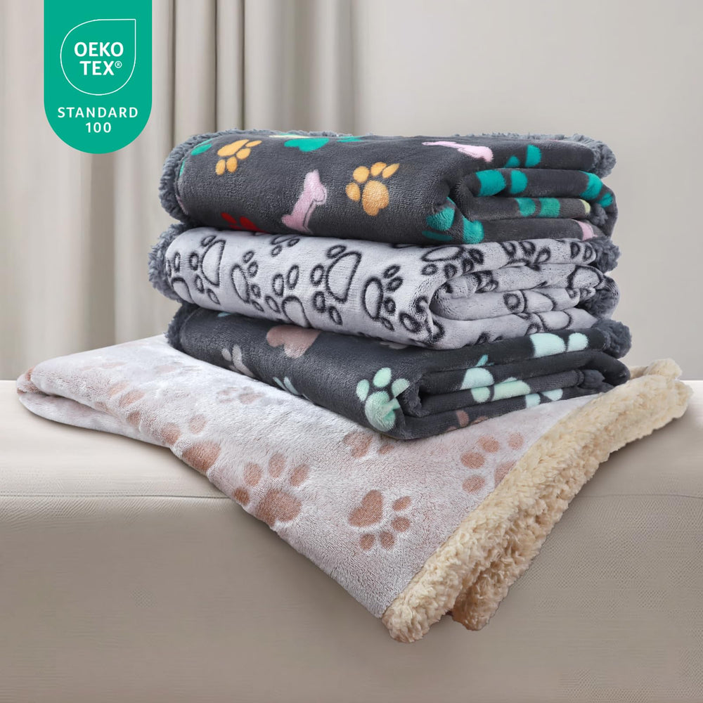 Luciphia blanket suitable for dogs and cats, ideal for lounging and travel.