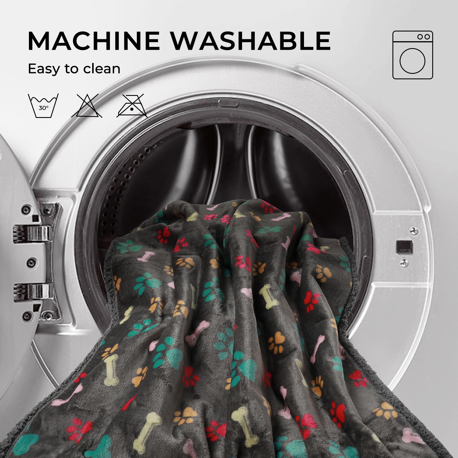 Luciphia blanket machine washable for simple cleaning after play.