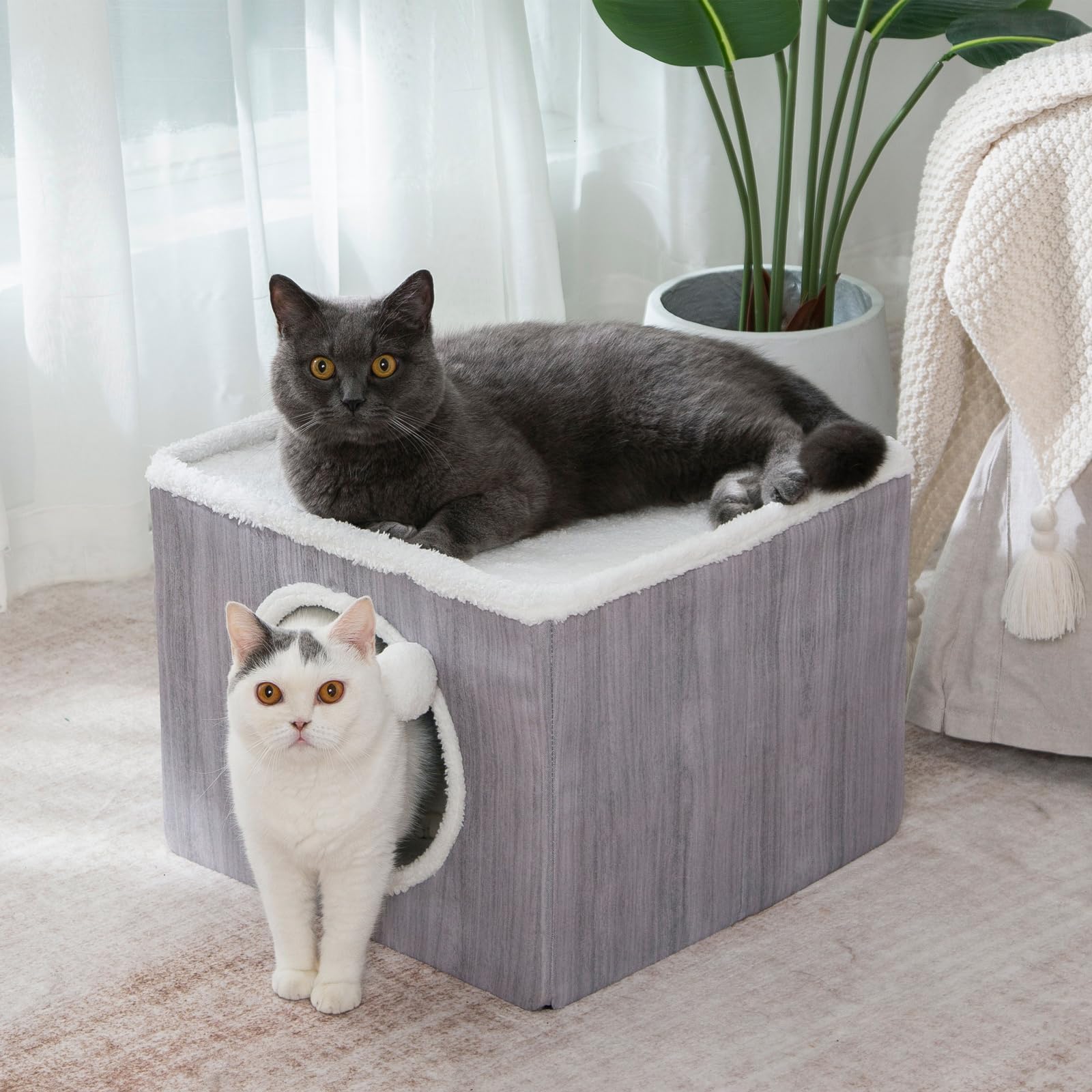 LUCKITTY Cat Condo House reversible cushion detail for two textures