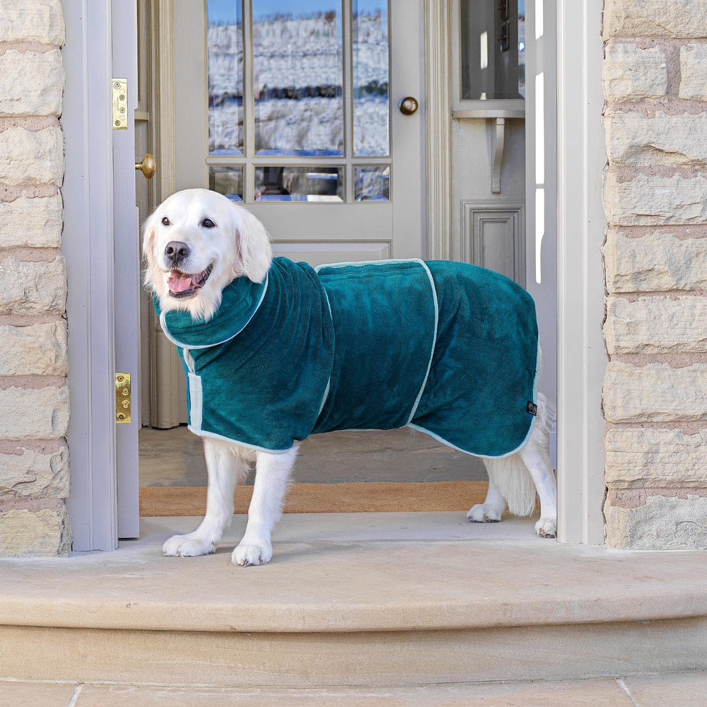 Lucky Pooch dog robe microfiber weave reduces hair cling during drying.