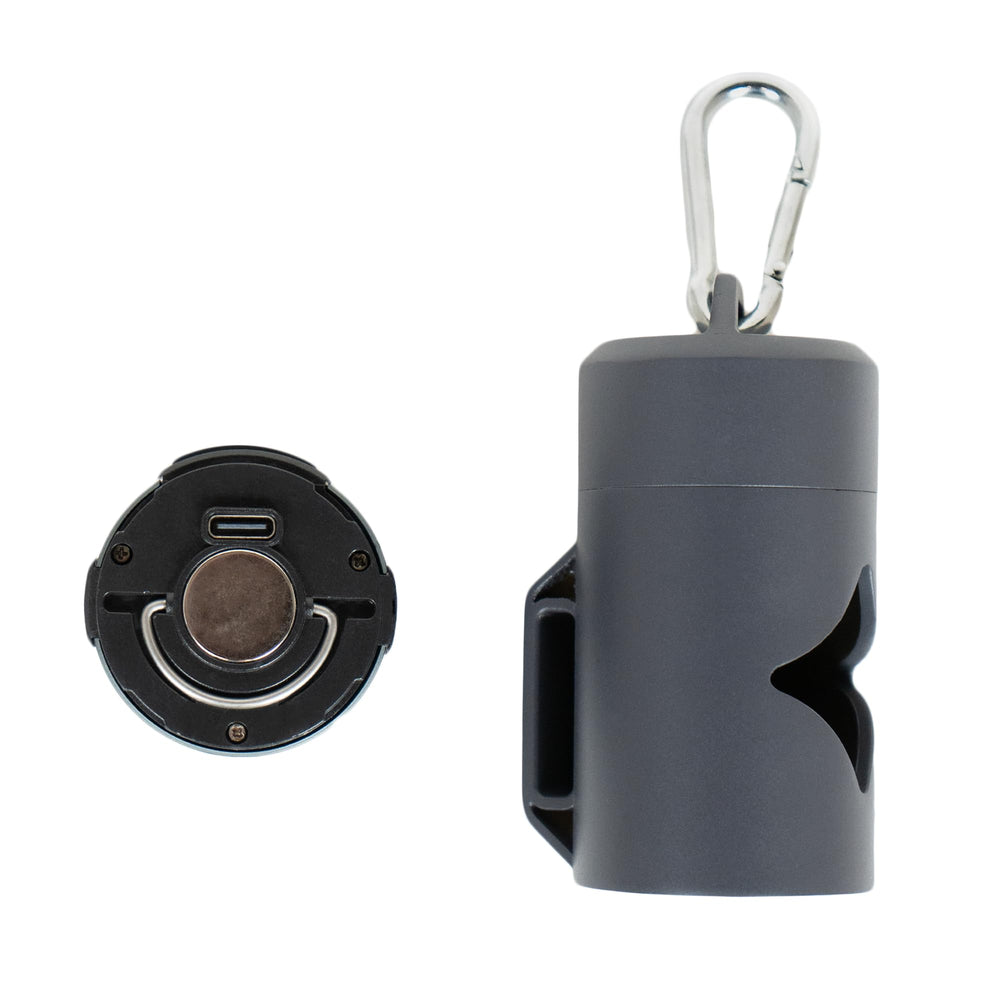 Lumi Pawtners hands-free carabiner clip enables easy access during hikes.