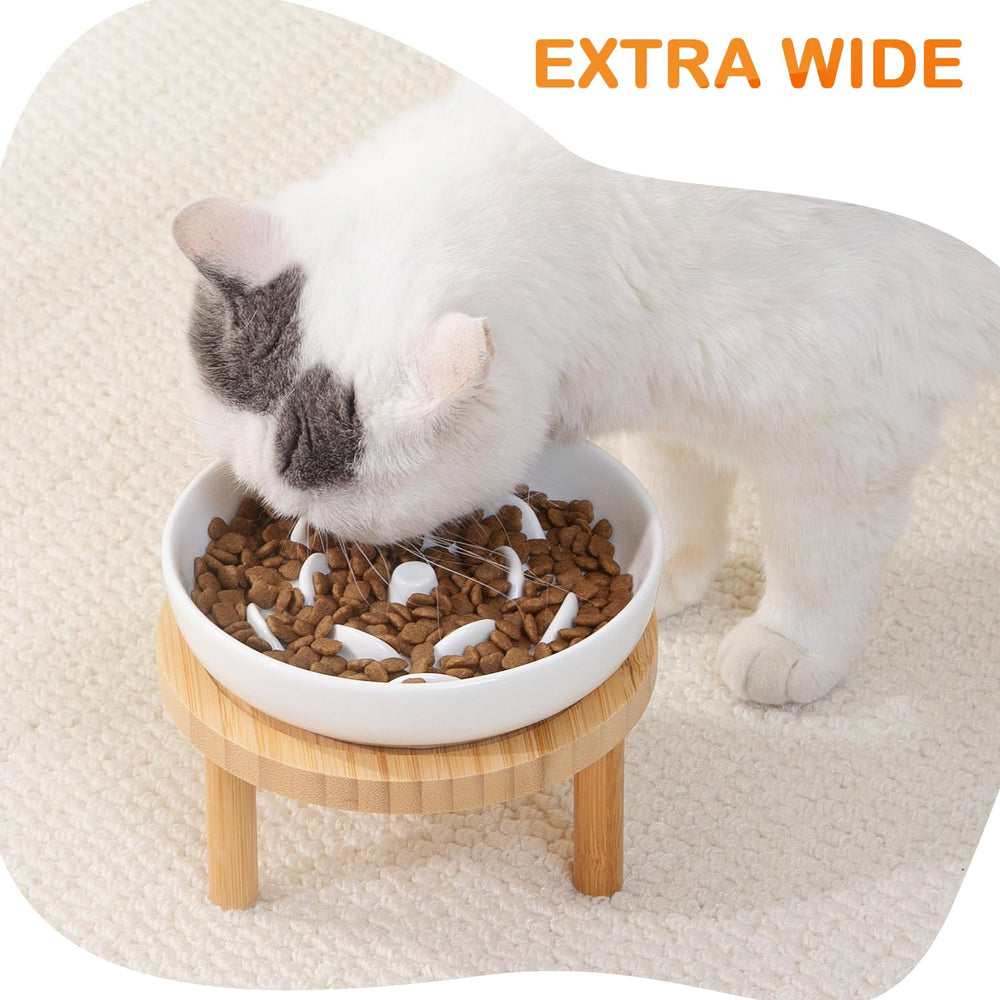 Lusifaco anti-slip stand protects floors by keeping bowls in place.