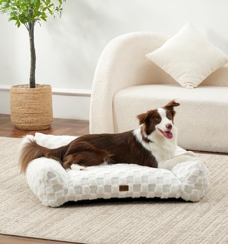 MADE 4 PETS dog couch bed closeup faux fur reveals cozy texture