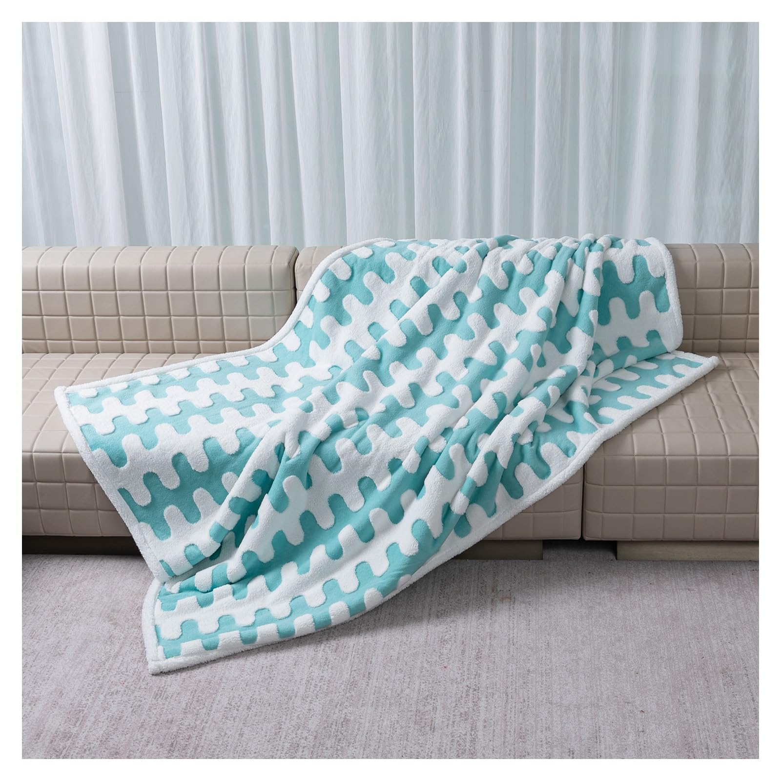 Maidewow lightweight travel blanket is ideal for trips, beaches, and cars