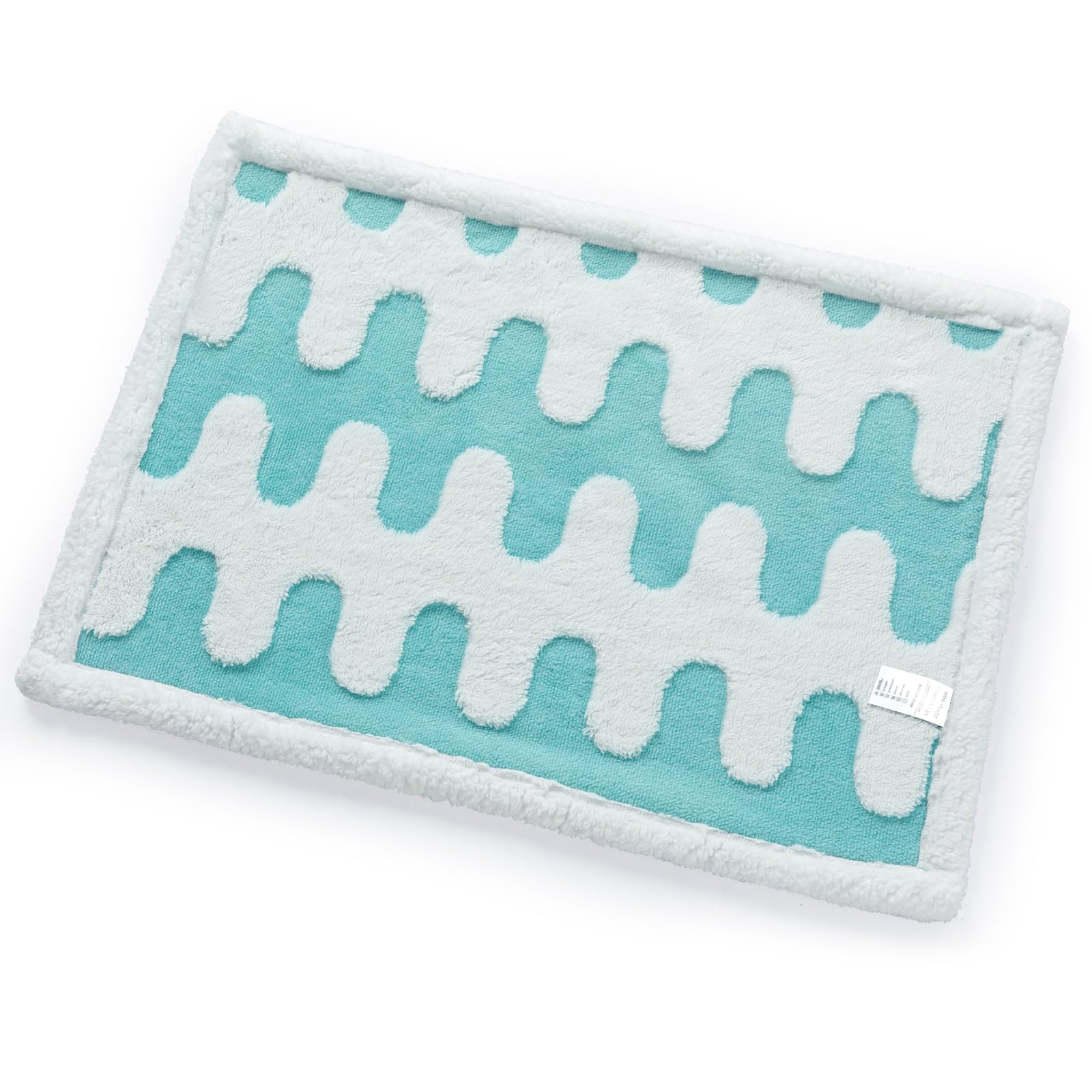 Maidewow waterproof pet blanket Machine washable care in cold water.