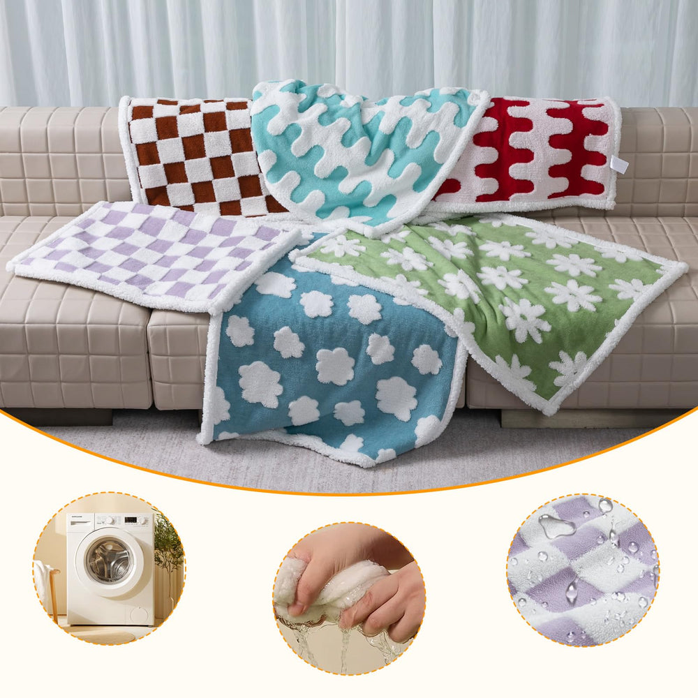 Maidewow waterproof pet blanket travel-friendly pack helps on car trips and hotels