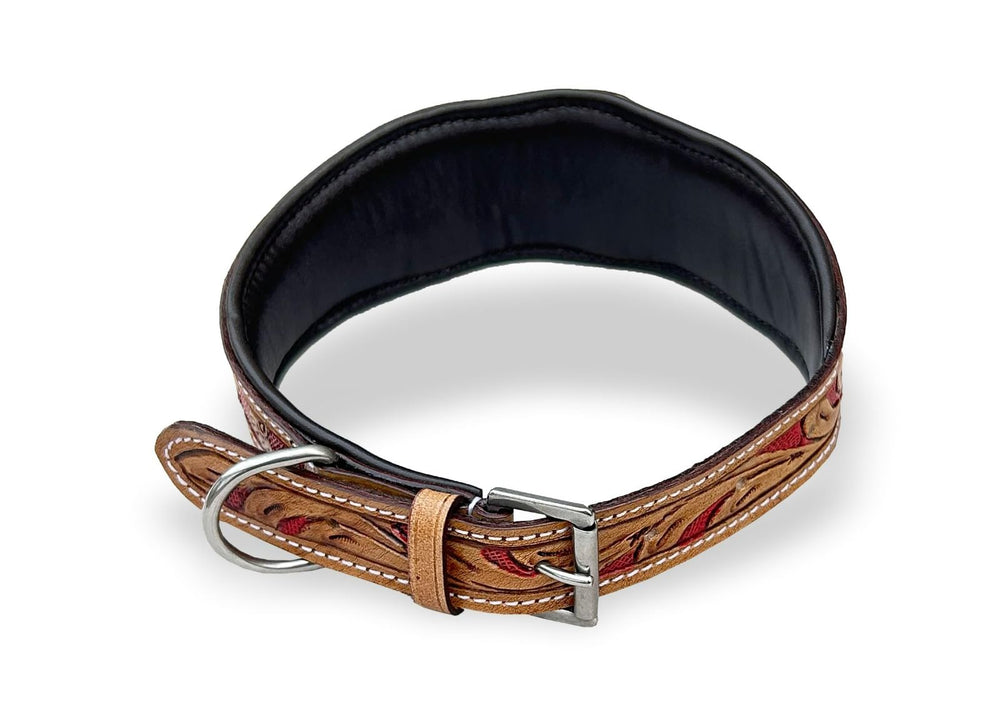 Majestic Ally metal D-rings and buckles provide reliable leash attachment and durability