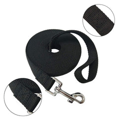 MANDAO nylon training leash 20ft swivel shows tangle-free motion during outdoor walks.