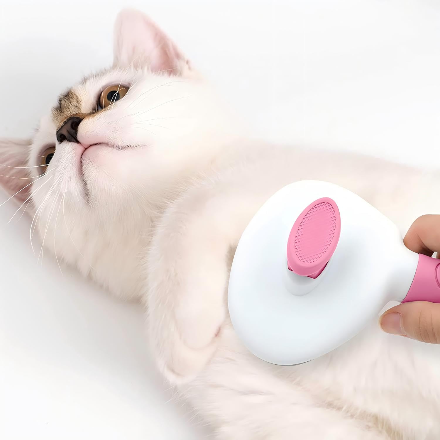 ManLinKei comfort grip non-slip handle provides gentle grooming and hand massage.