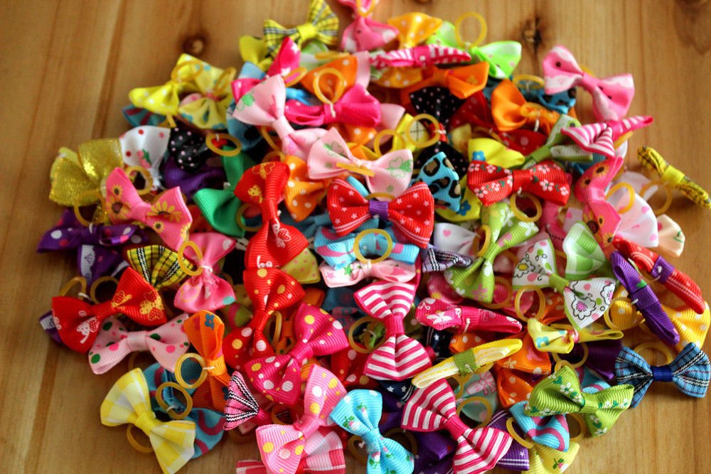 Masue Pets bowknot bows provide secure yet gentle hold for active pets.