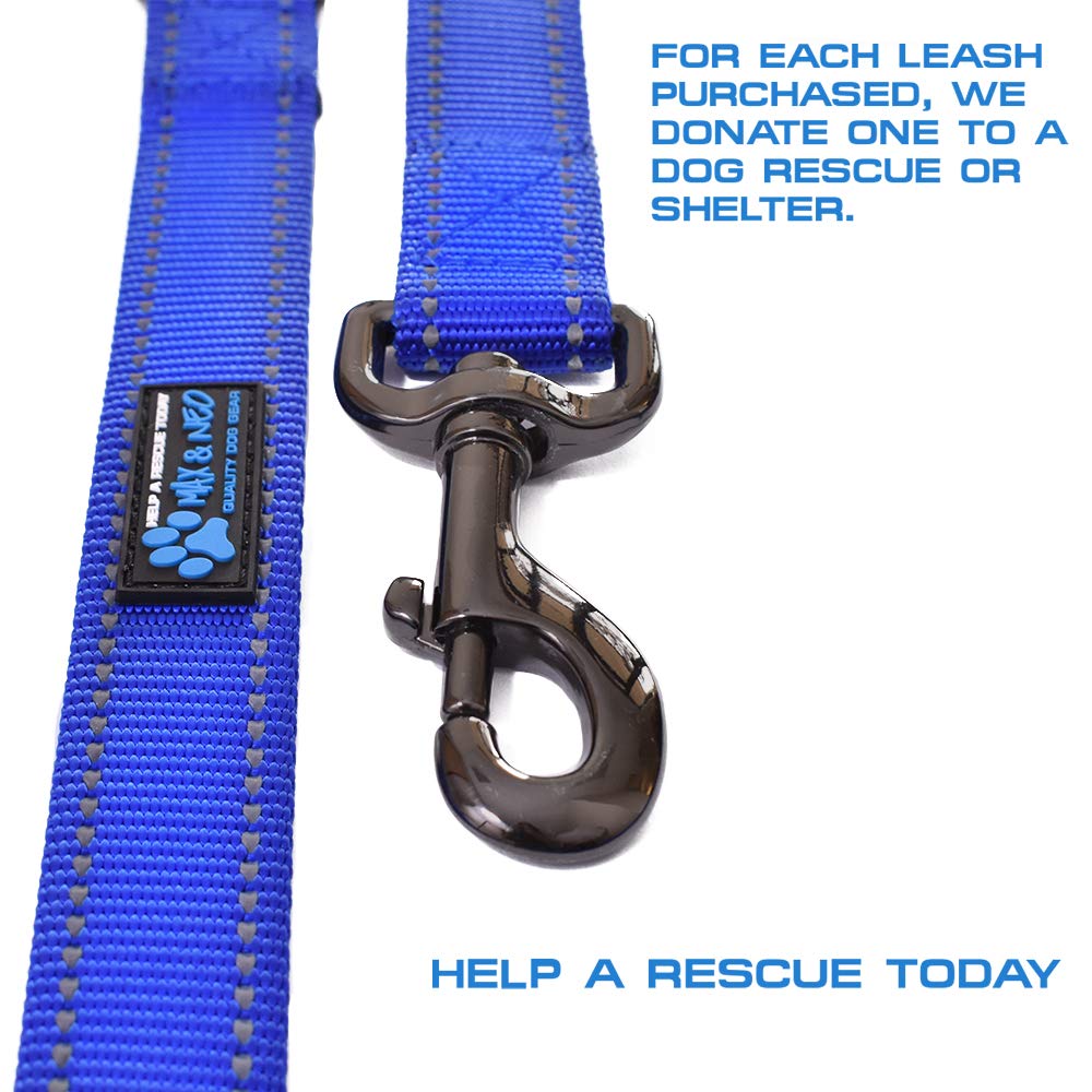 Max and Neo D-ring clip for poop bags during daily outings