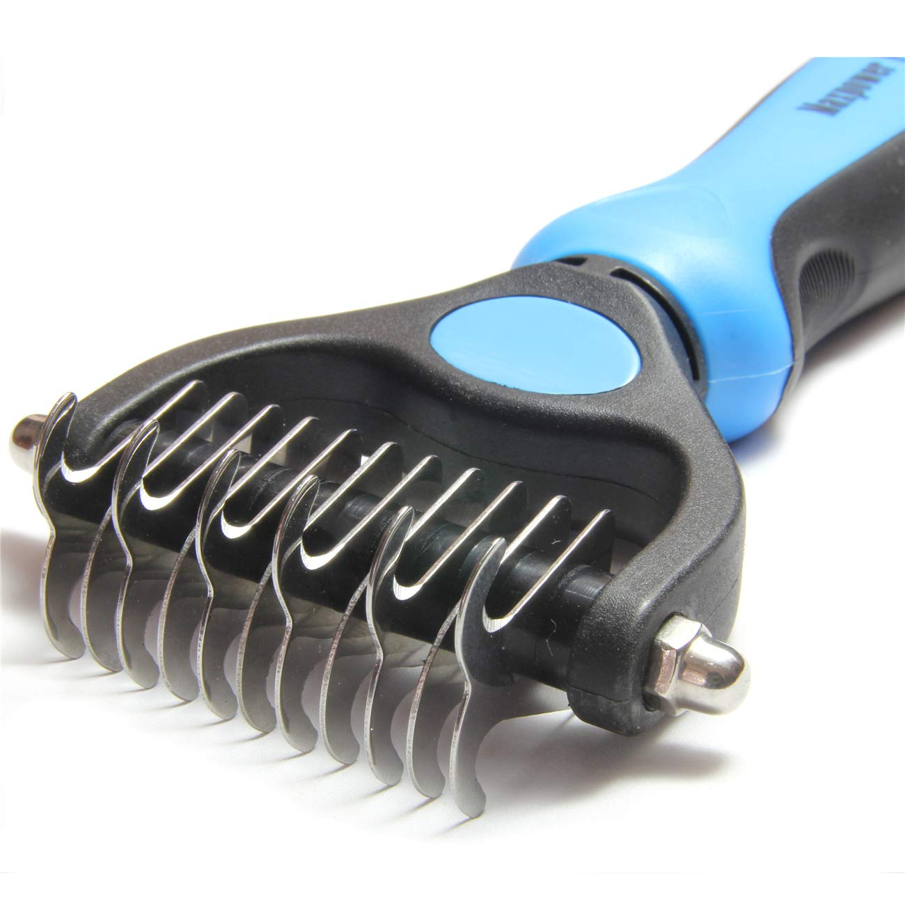 Maxpower Planet skin-friendly rounded-teeth dematting for gentle grooming without irritation.