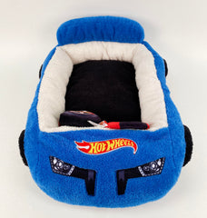 Megatoys Hot Wheels pet bed side view highlighting steering wheel detail for playful design.