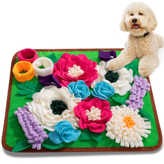 Meilzer Snuffle Mat green top view promotes slow feeding and mental stimulation for dogs.