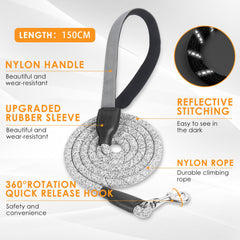 Mengbei Tribe reflective strips on harness improve safety for night walks.