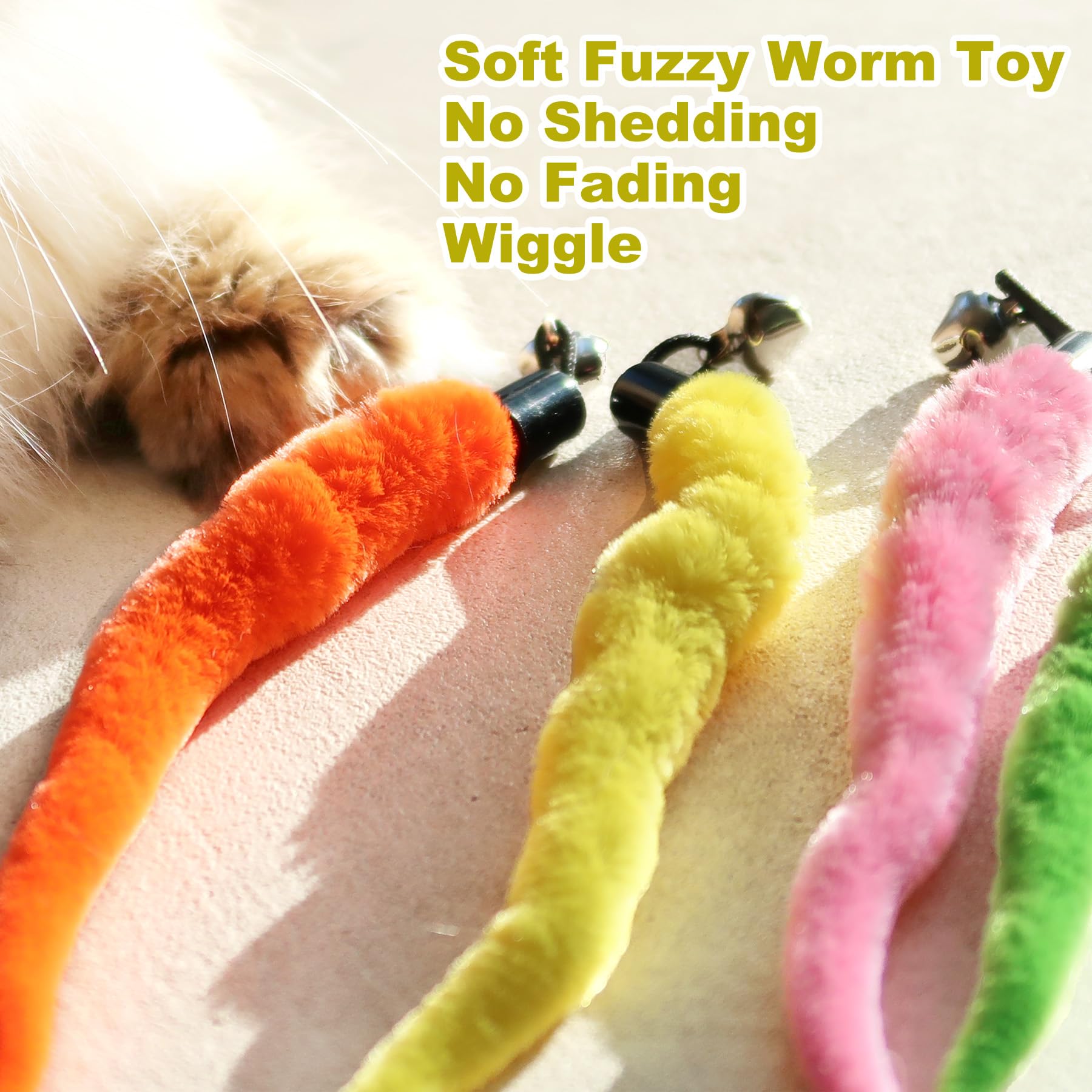 MeoHui wiggle worm attachment red for engaging feline hunting instincts.