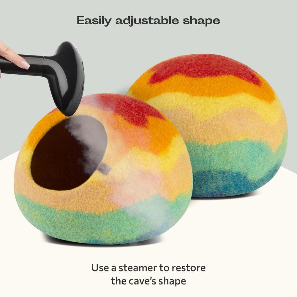 MEOWFIA Cat Cave wool demonstrates winter warmth and summer breathability.