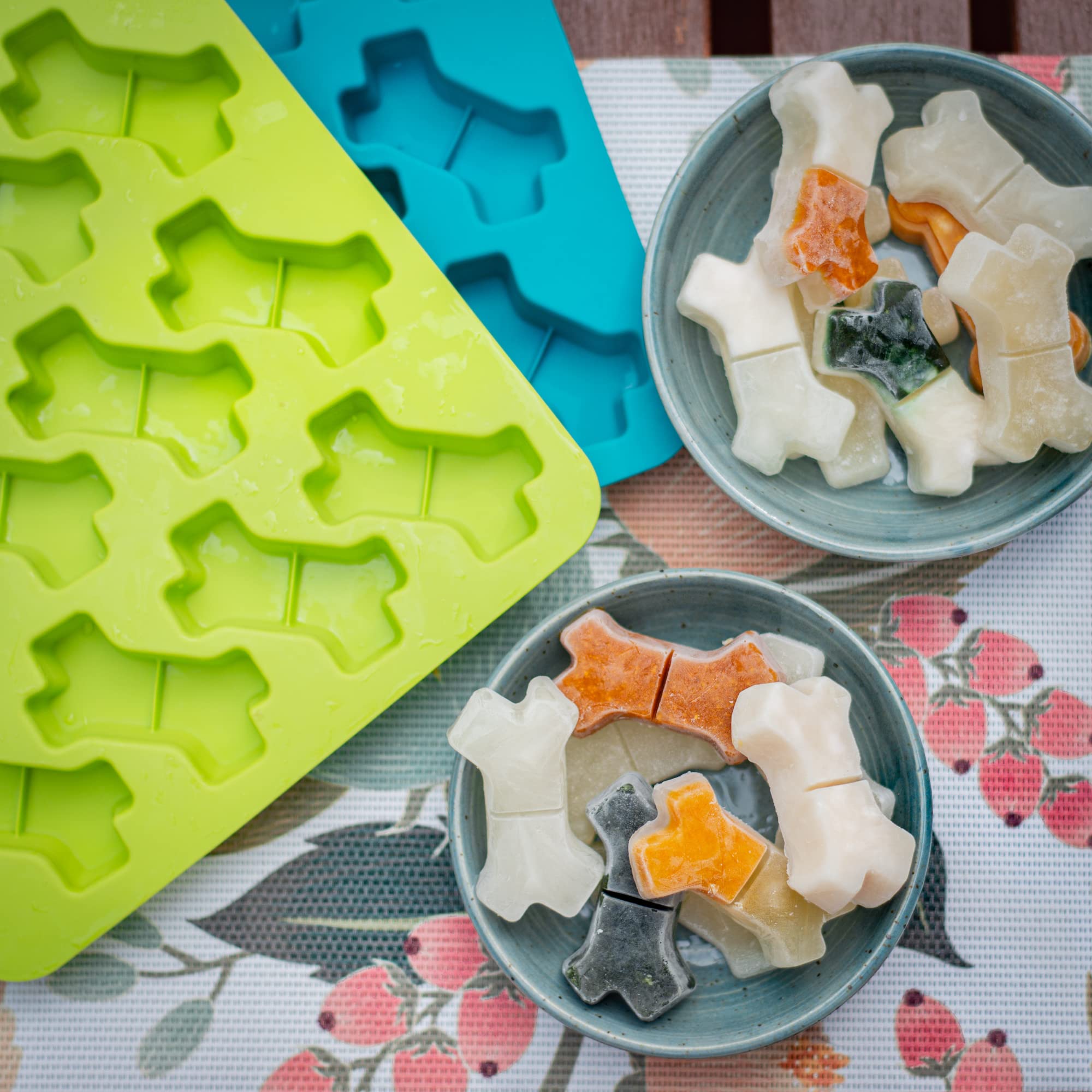 Messy Mutts oven-safe silicone ensures even heat for baked bone treats.