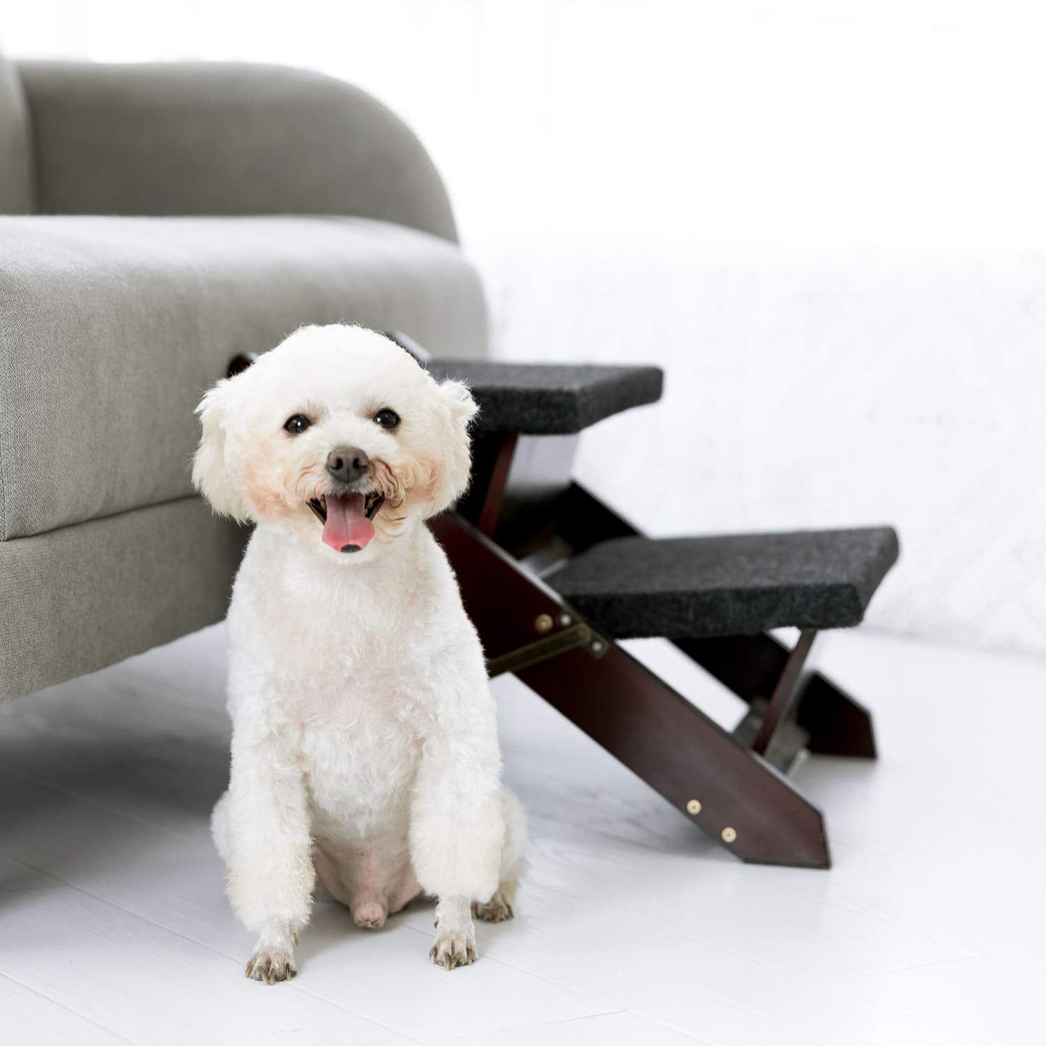 MEWANG anti-slip-grip-carpet keeps paws secure on stairs during use.
