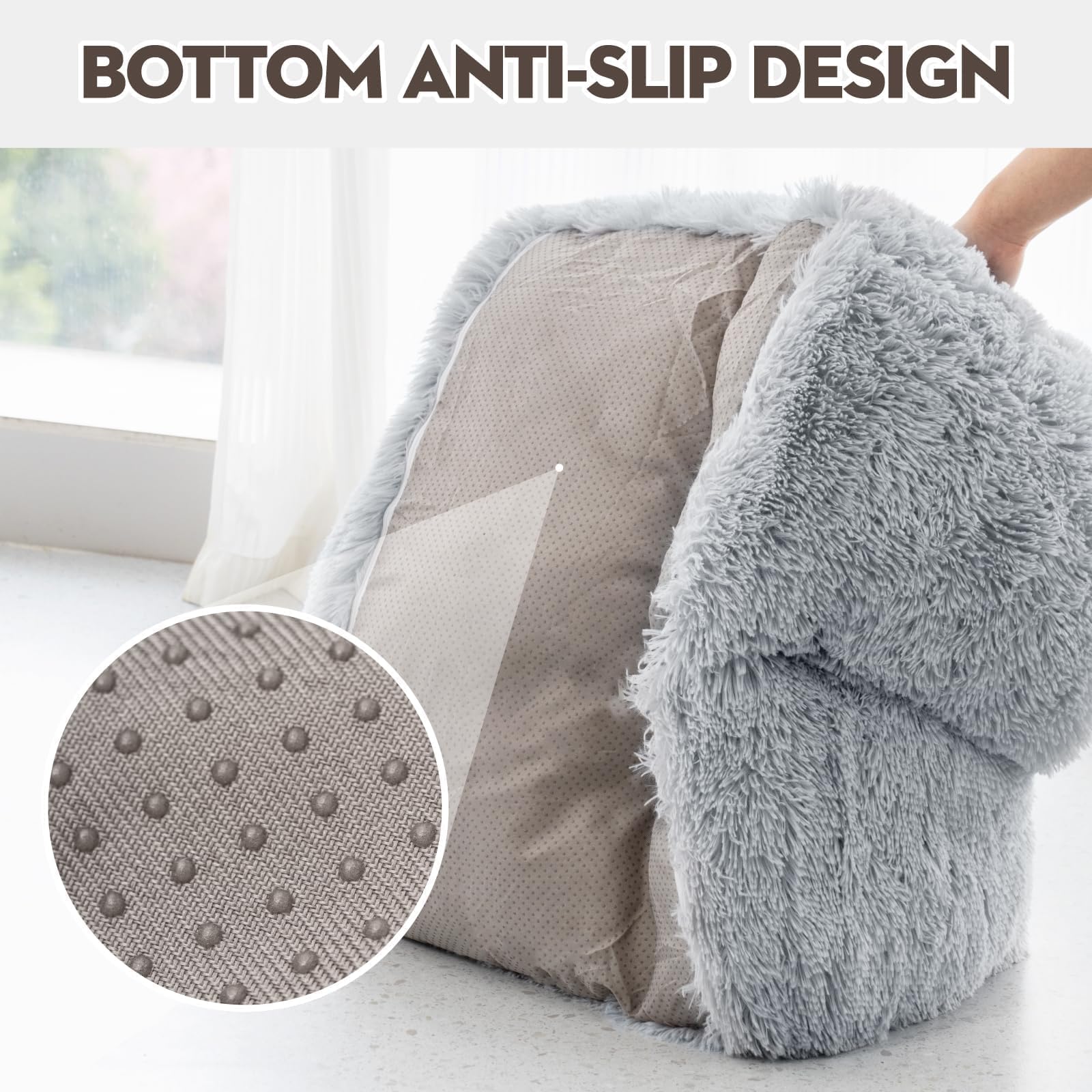 Mewoo pet couch easy-clean feature helps keep living spaces tidy.