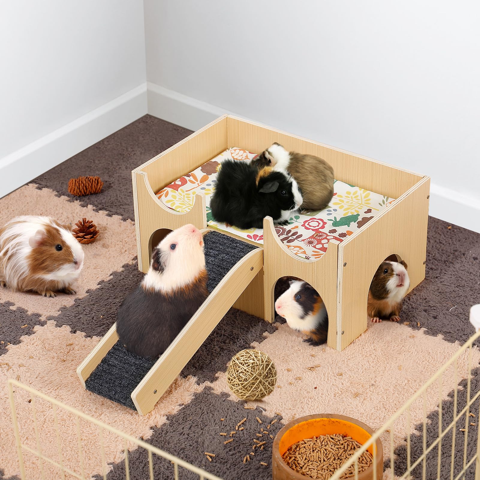 MEWTOGO guinea pig castle exterior fits compact spaces in small homes.