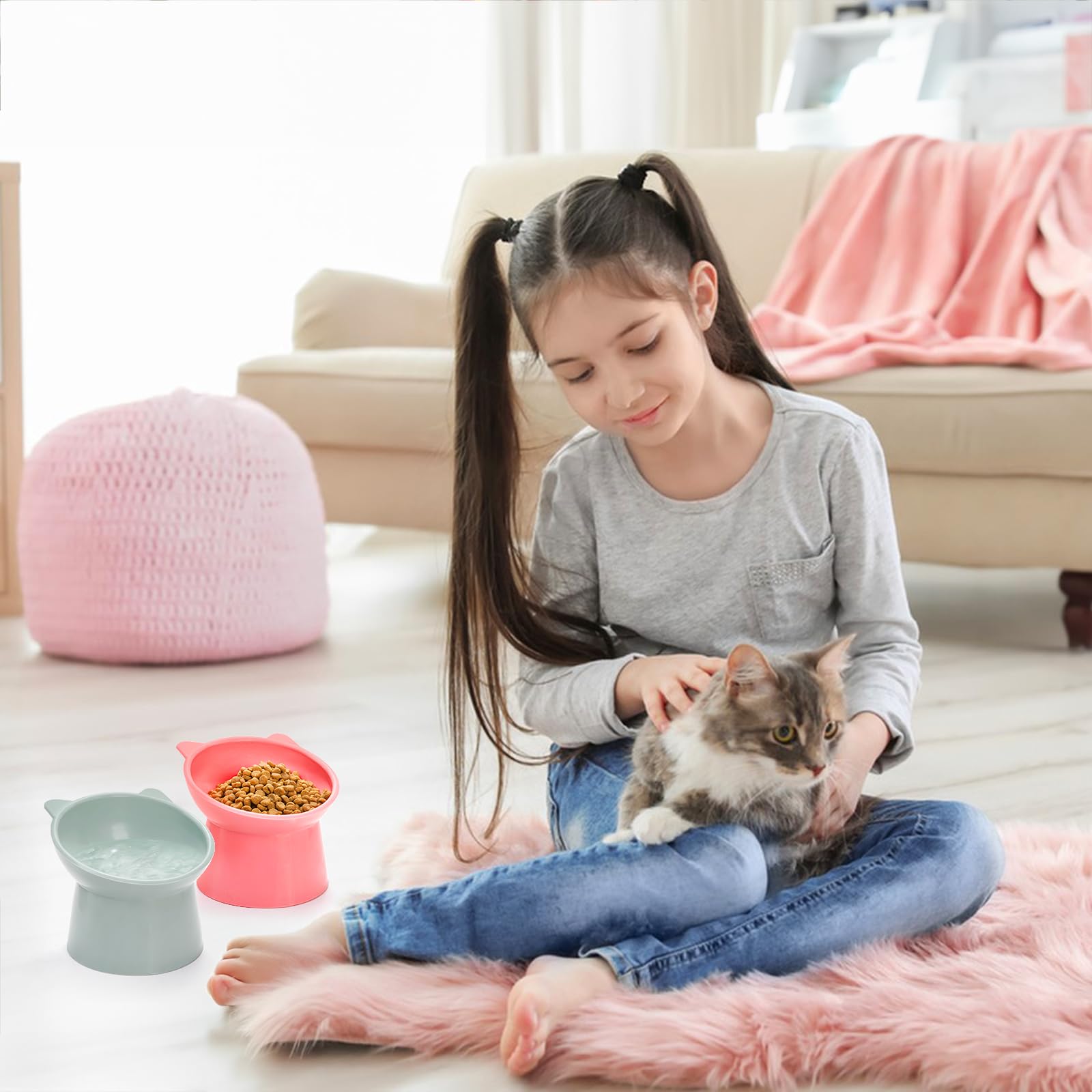 Mezchi easy-clean surface minimizes mess after daily cat meals.