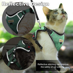 MingXpets cat leash breathable green demonstrates lightweight, comfortable daily walks