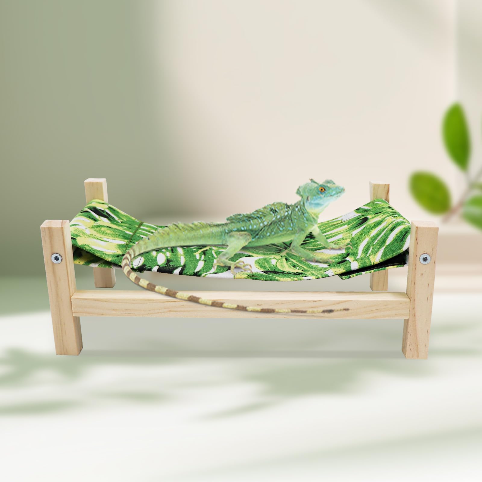 MinrzPet Bearded Dragon Bed setup illustration demonstrates quick assembly and placement.