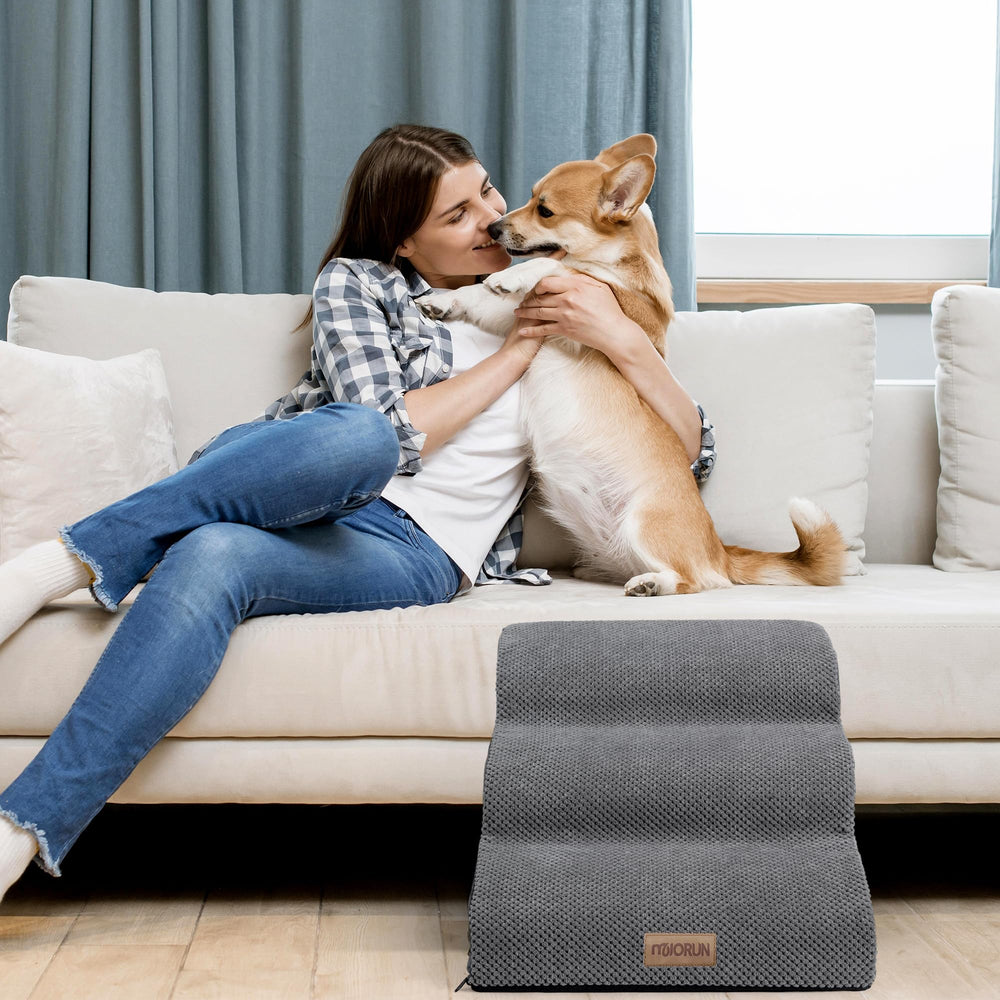 Miorun dog stairs handle-back makes moving the stairs simple.