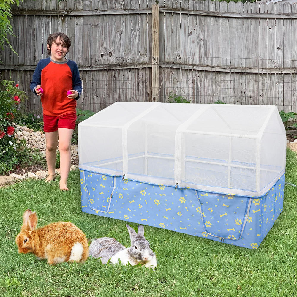 MODESLAB ample internal space supports comfortable play and exploration.