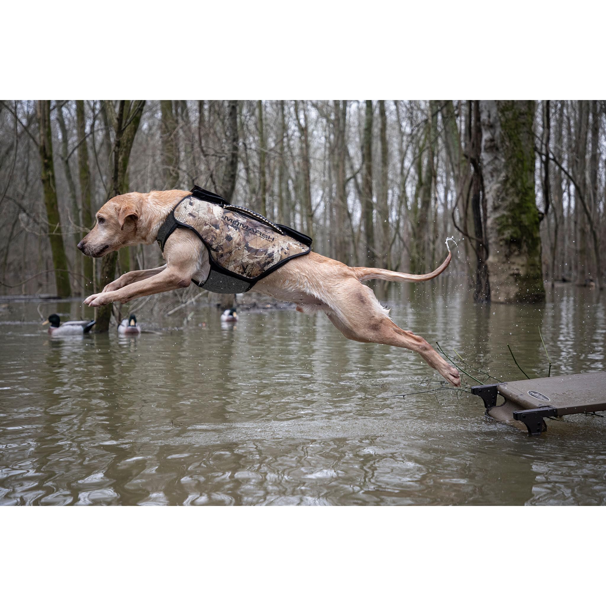 Momarsh Versa-Vest six-point adjustment ensures precise fit at all sizes.