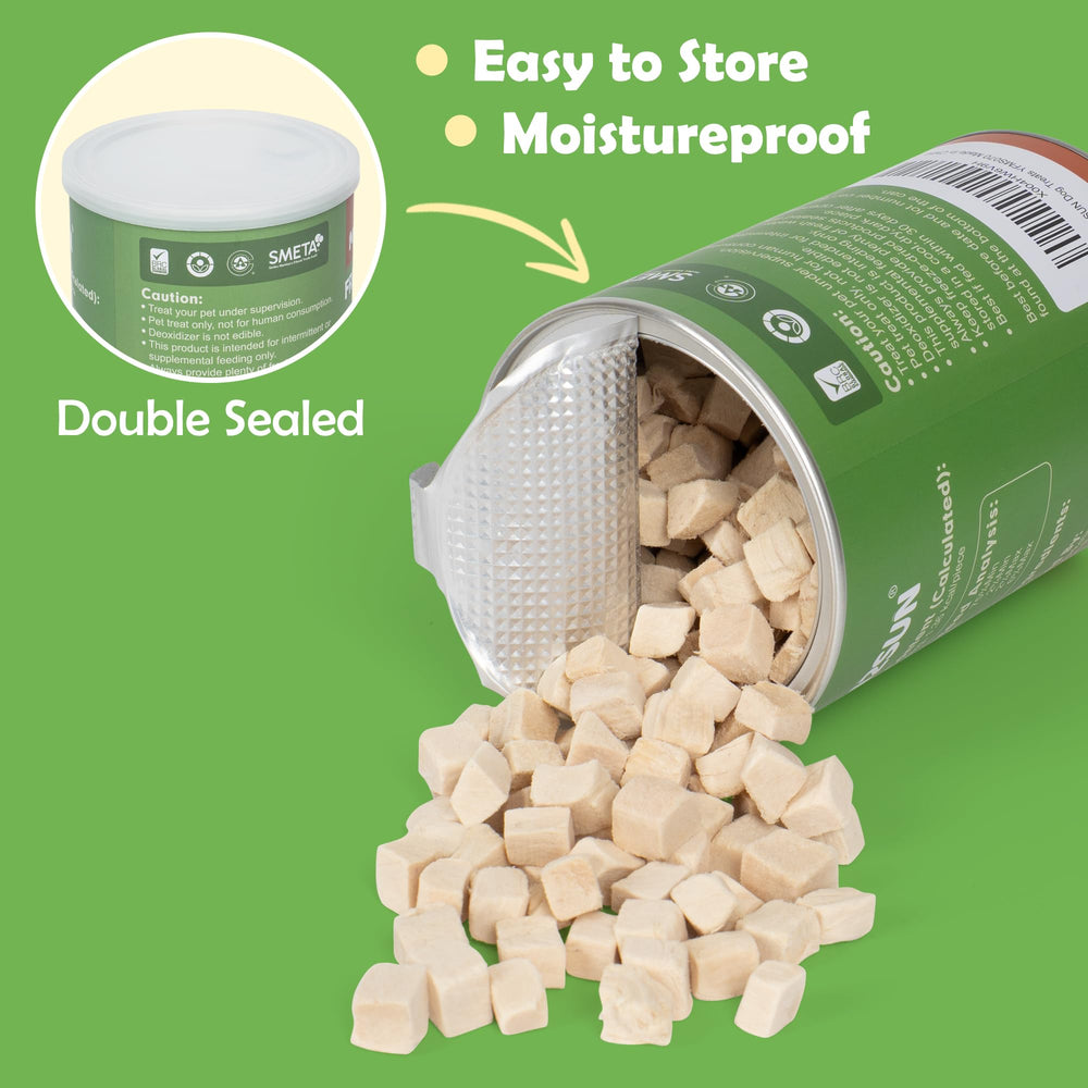 MON2SUN freeze-dried chicken cubes offer a light, crispy texture.