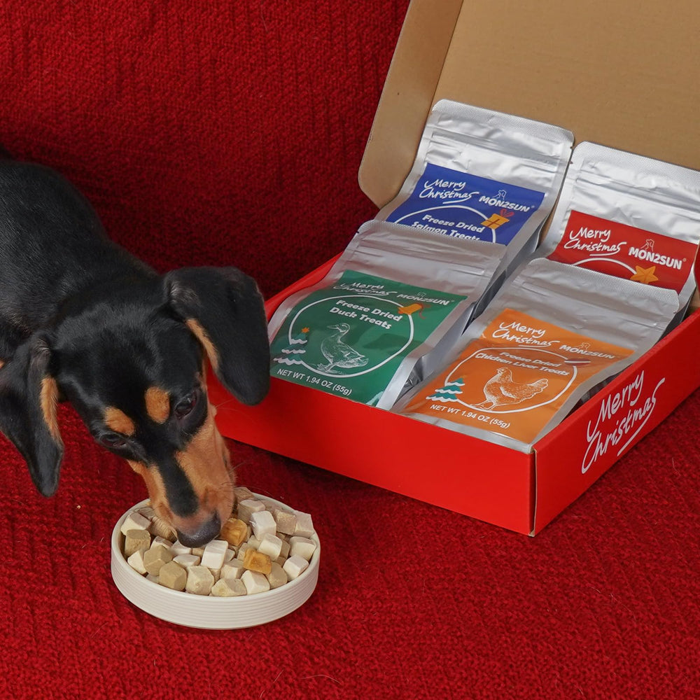 MON2SUN training-reward close-up, ideal for positive reinforcement.