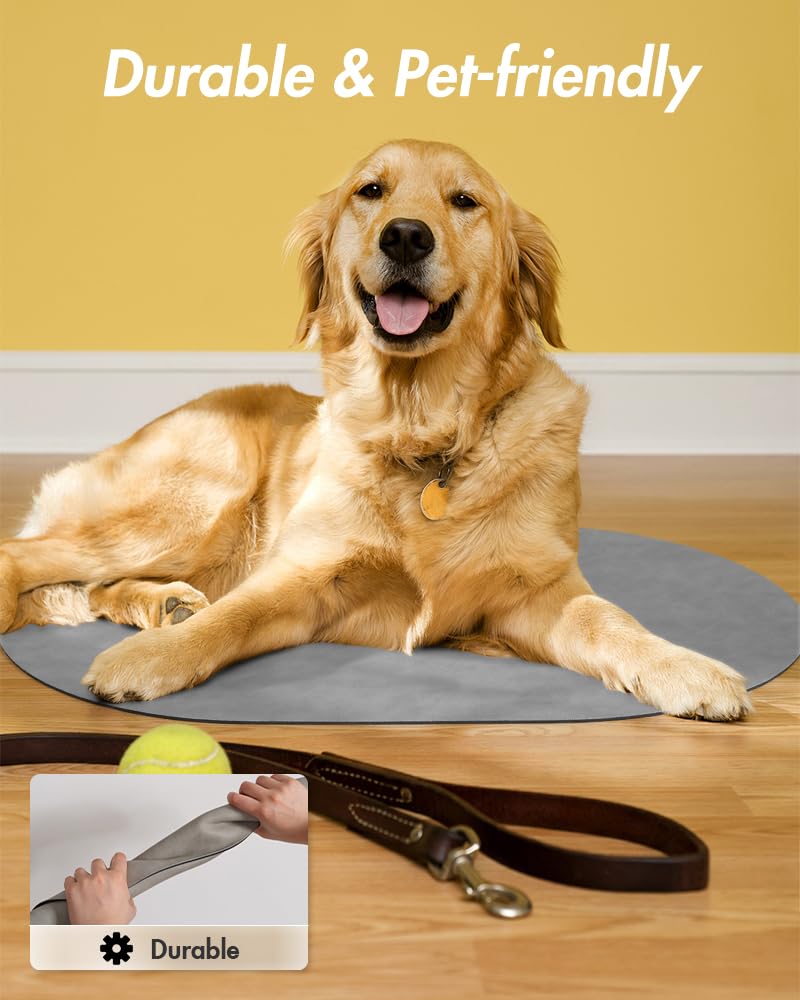 MontVoo durable feeding mat supports dogs and cats during meals