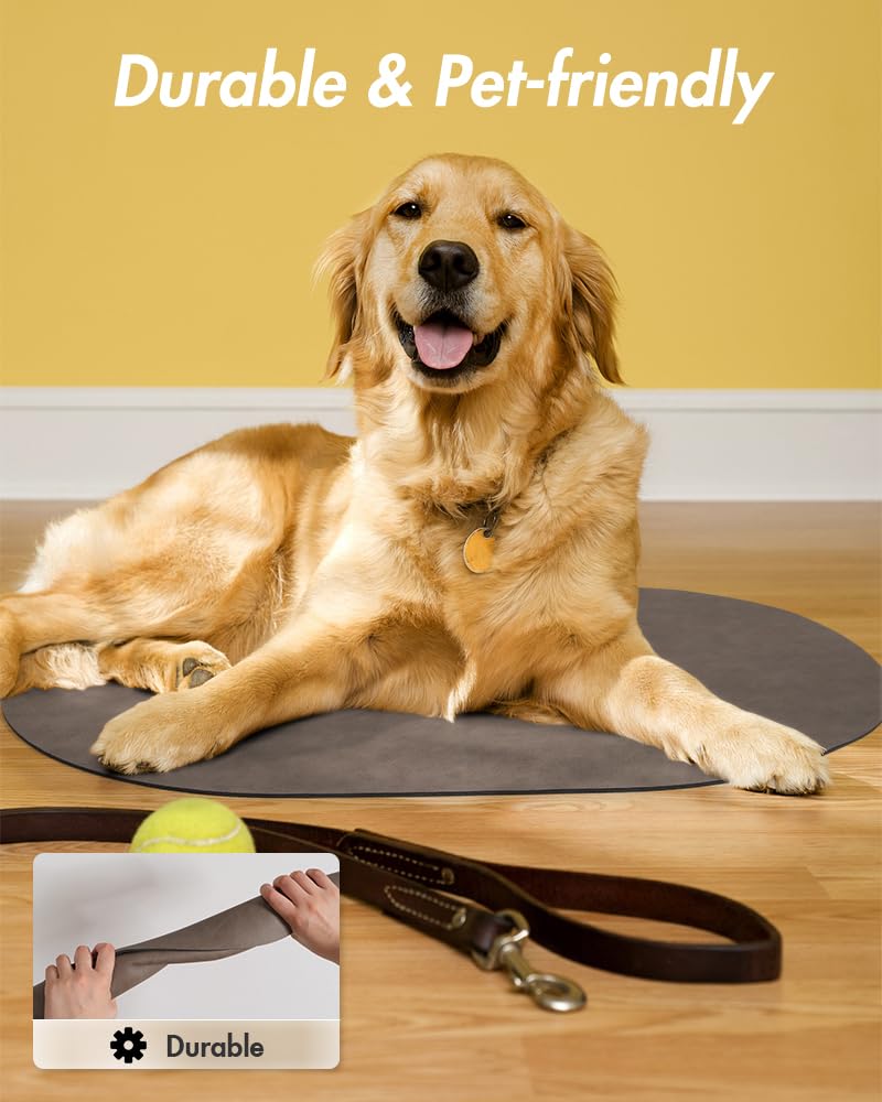 MontVoo easy-clean pet mat resists hair and dirt buildup.