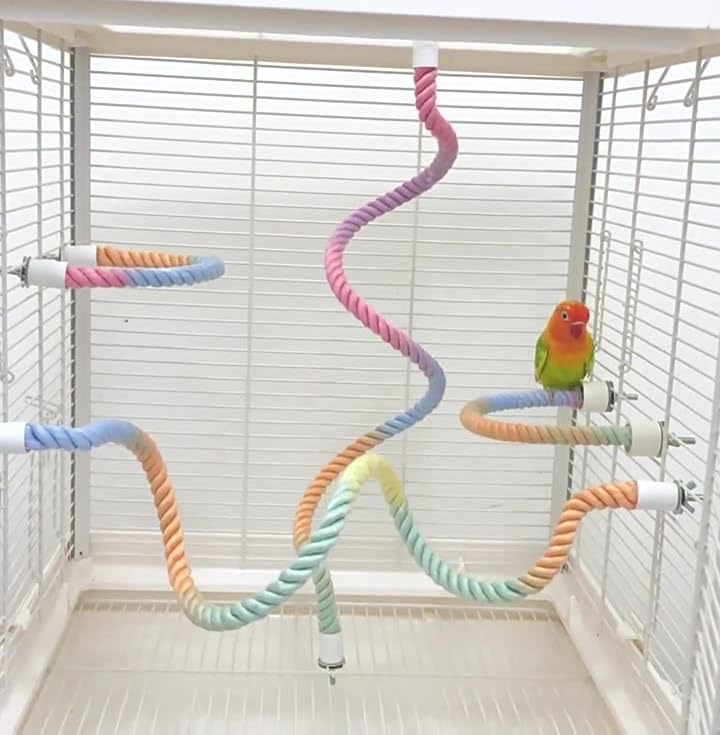 MQACPUPY rope perches long 30-5-inch segment demonstrates adjustable length for different cages.
