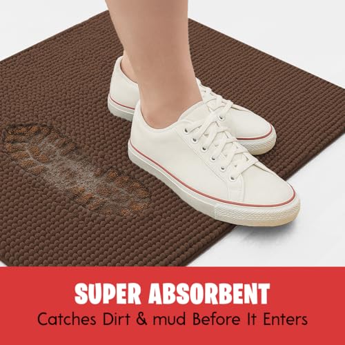 MudGuard Mat absorbent microfiber close-up shows moisture being trapped