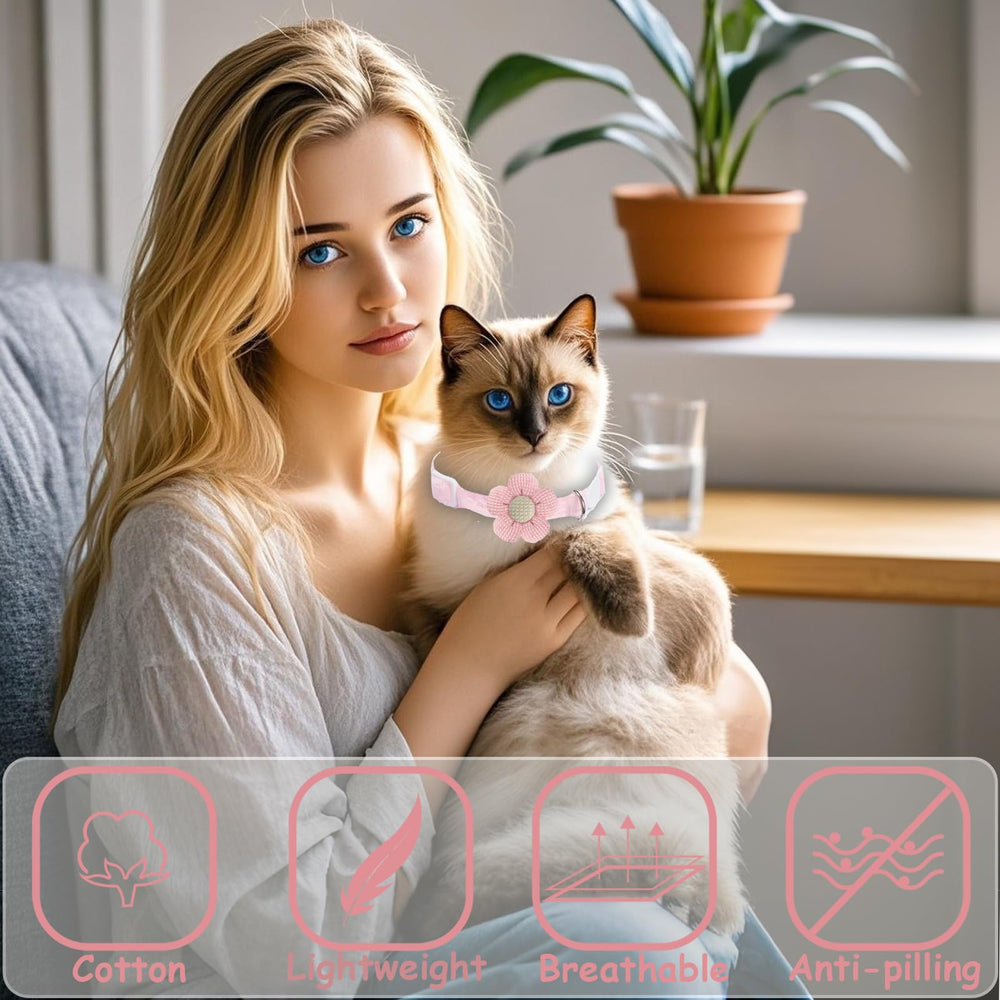 MUZIEBA cat-collar removable bell illustrating audible location aid.