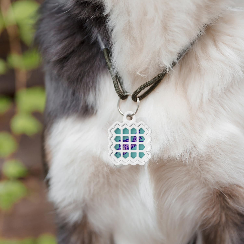NATPAT Locket durable material closeup highlights long-lasting, pet-friendly build