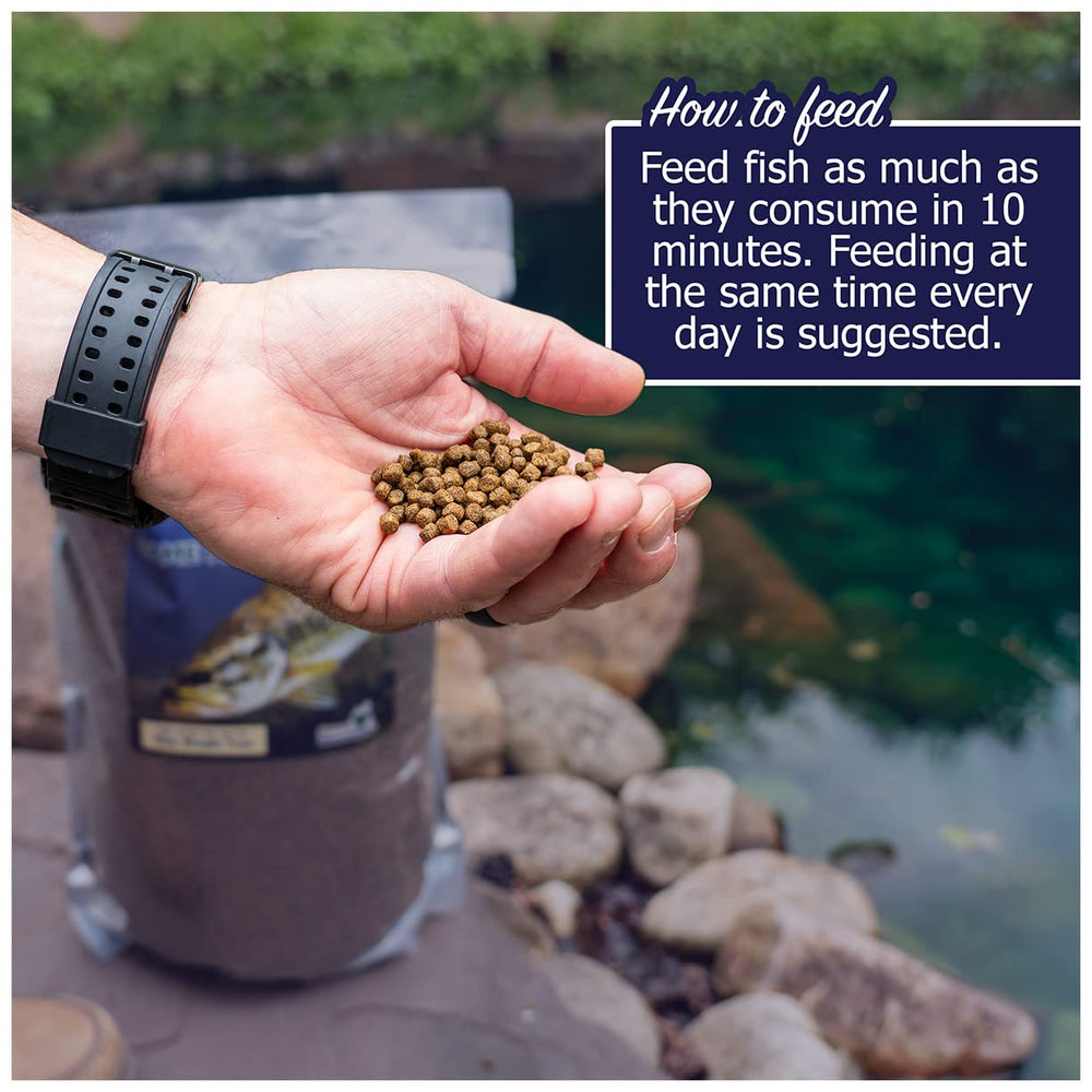 Natural Waterscapes trophy-grade feed with premium ingredients for trophy-ready fish.