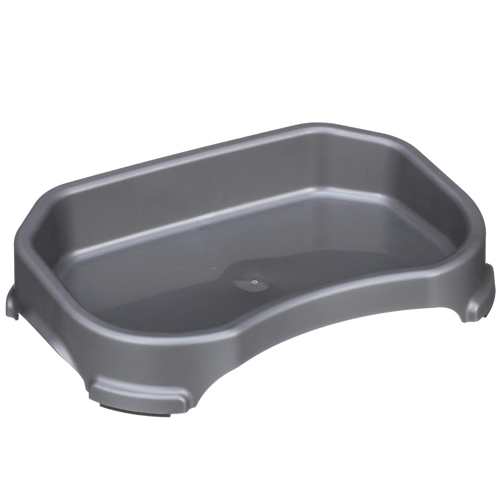Neater Pet Brands big bowl outdoors with high walls for spill-free hydration.