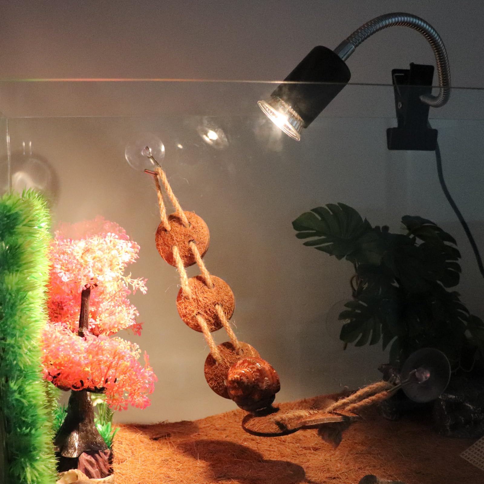 Neeenn Hermit Crab Heat Lamp uses E27 socket with versatile bulb options.