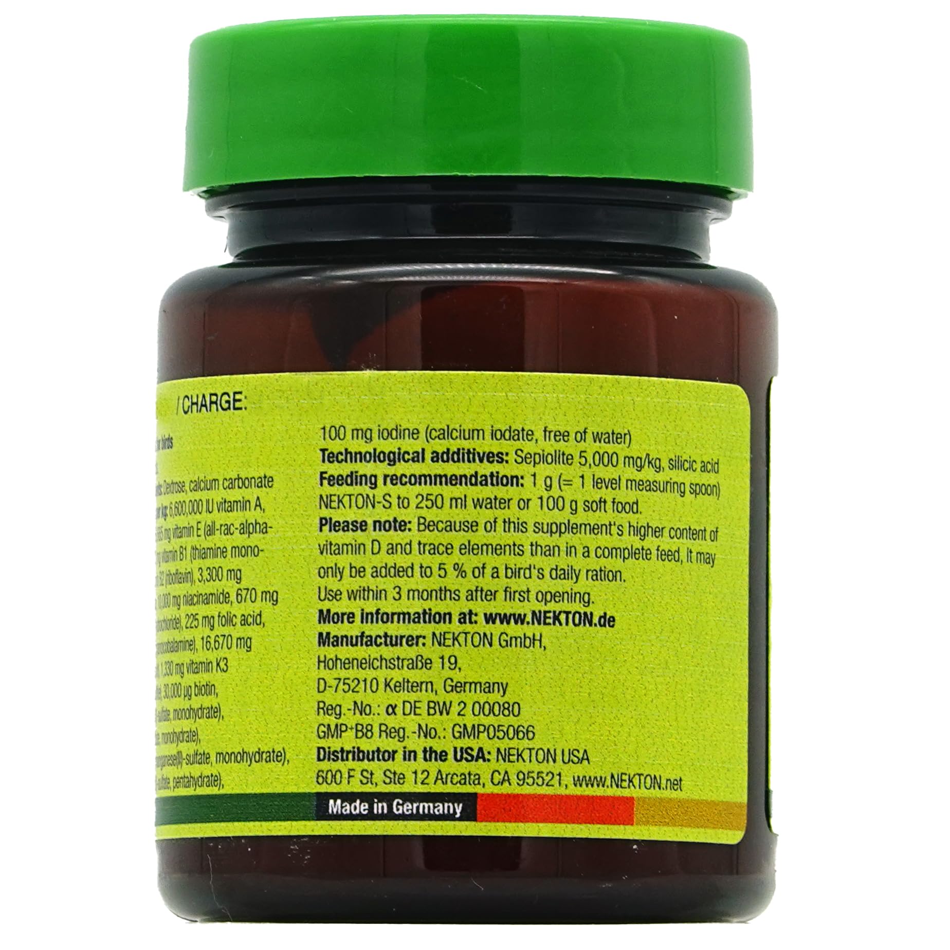 Nekton-S bird diet balance shows supplement as part of daily feeding.