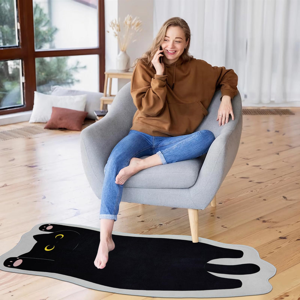 NIGOWAYS Cat Mat entrance-living-room-use showcases a long stretch-cat design at doorways.