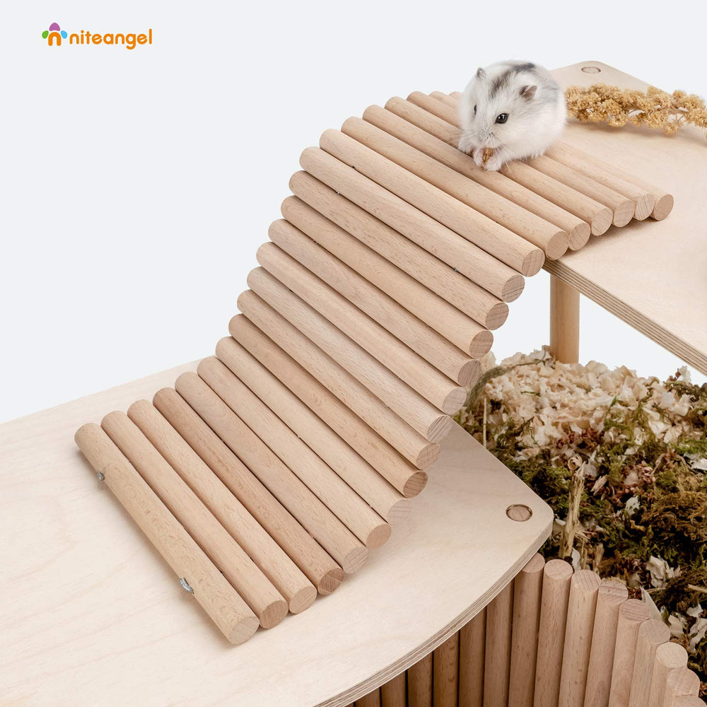 Niteangel beechwood ladder closeup shows smooth, paw-friendly finish.
