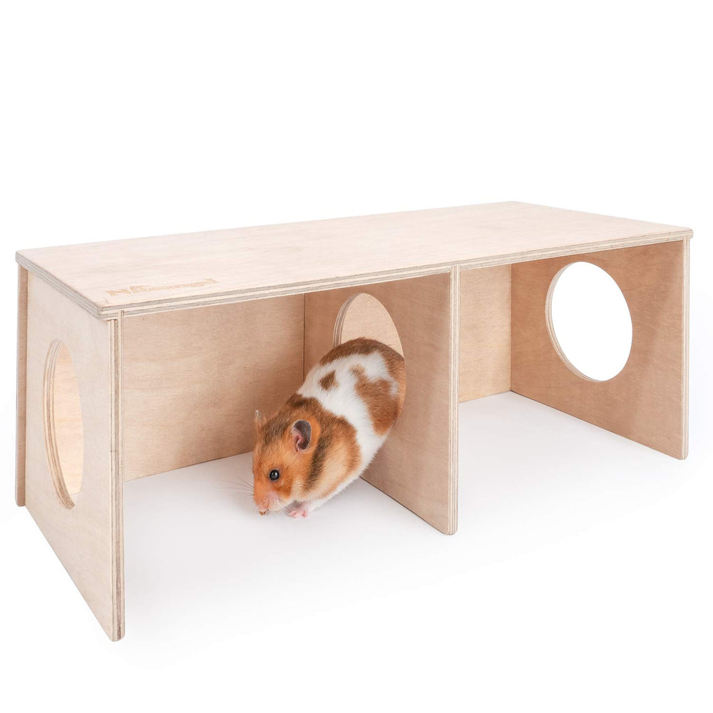 Niteangel Hamster Secret Peep Shed entrance close-up shows a 3-inch opening for easy access.