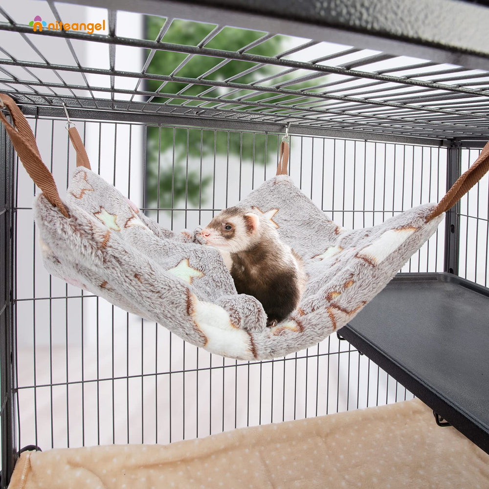 Niteangel measured 15.8 by 15.8 inches, ample space for small pets to snuggle.
