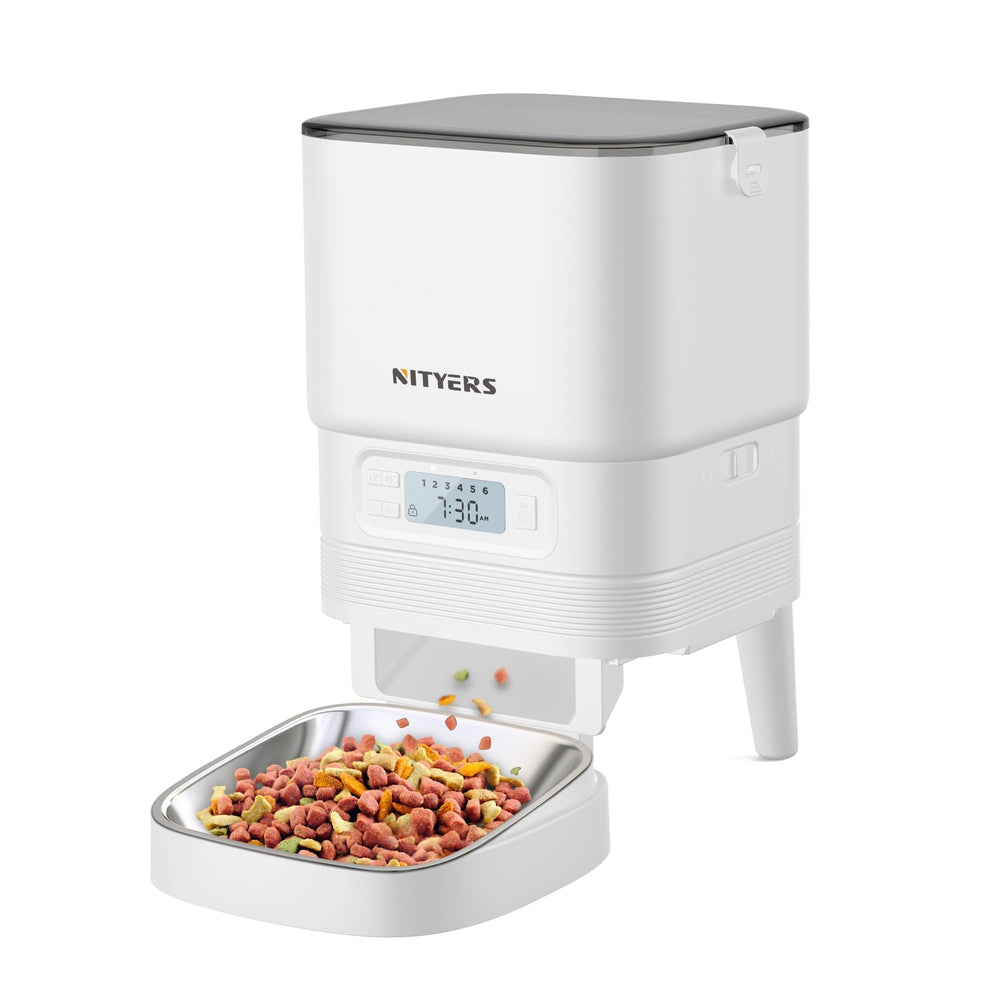 Nityers automatic-feeder clear lid view for quick meal level checks.