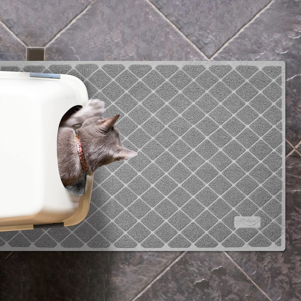 Niubya Premium Cat Litter Mat non-slip backing keeps mat stable during use.