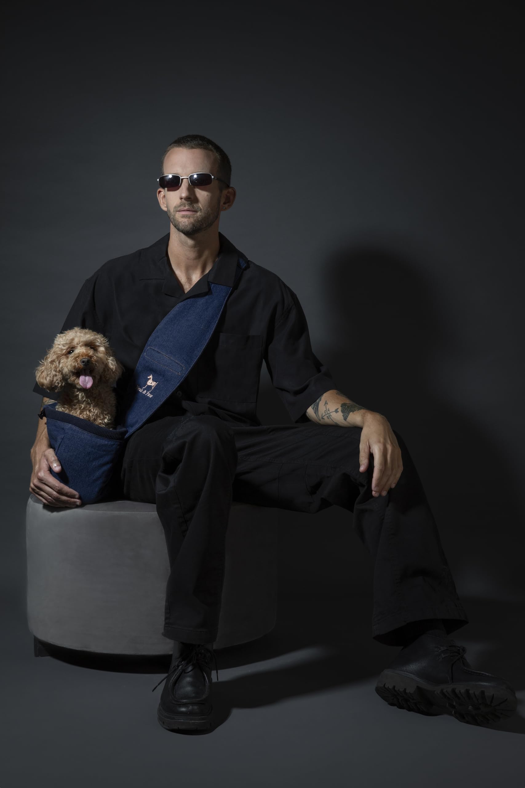 NOAH & PAW padded strap enables adjustable comfort.